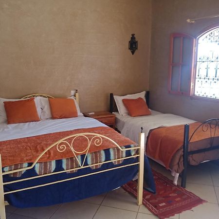 Hotel Riad Le Petit Prince Мерзуга Номер фото