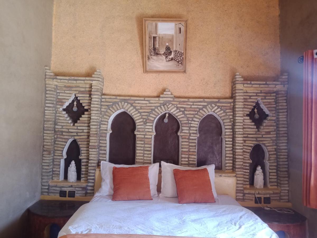 Hotel Riad Le Petit Prince Мерзуга Экстерьер фото