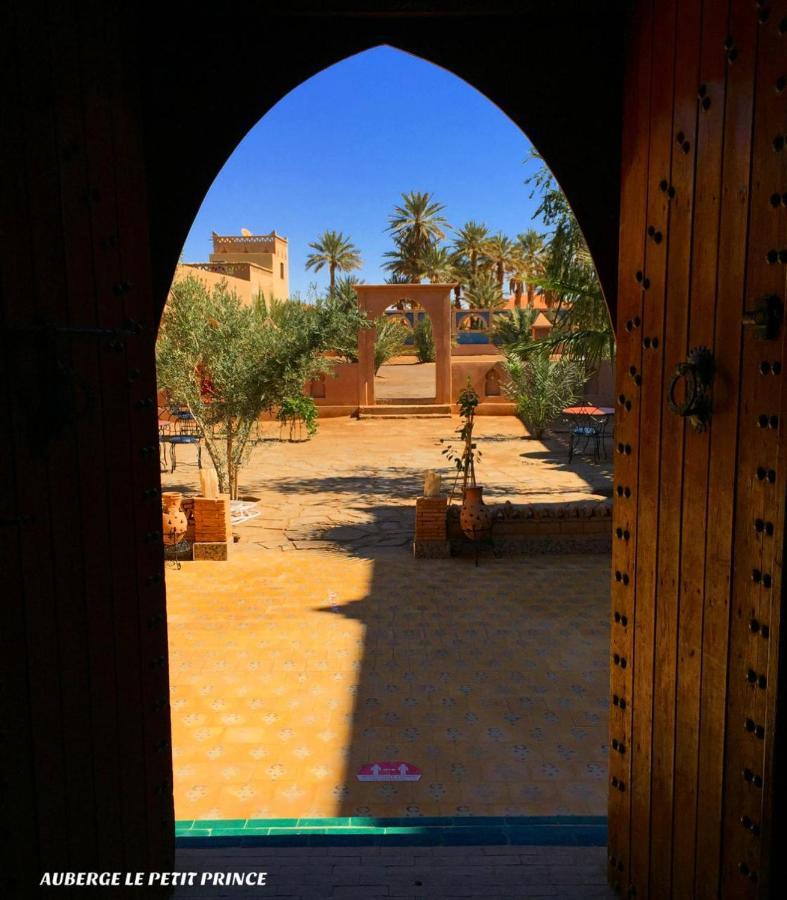 Hotel Riad Le Petit Prince Мерзуга Экстерьер фото