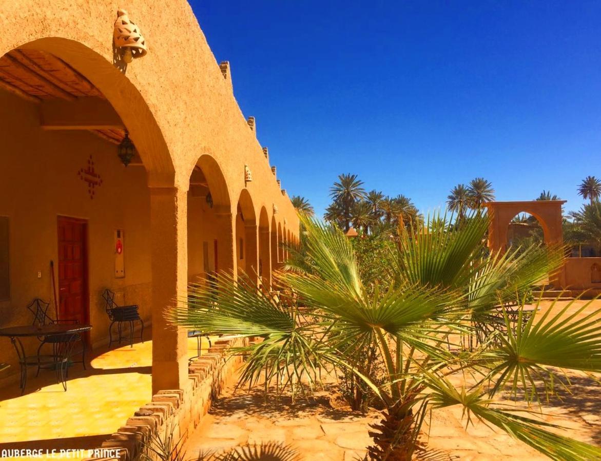 Hotel Riad Le Petit Prince Мерзуга Экстерьер фото