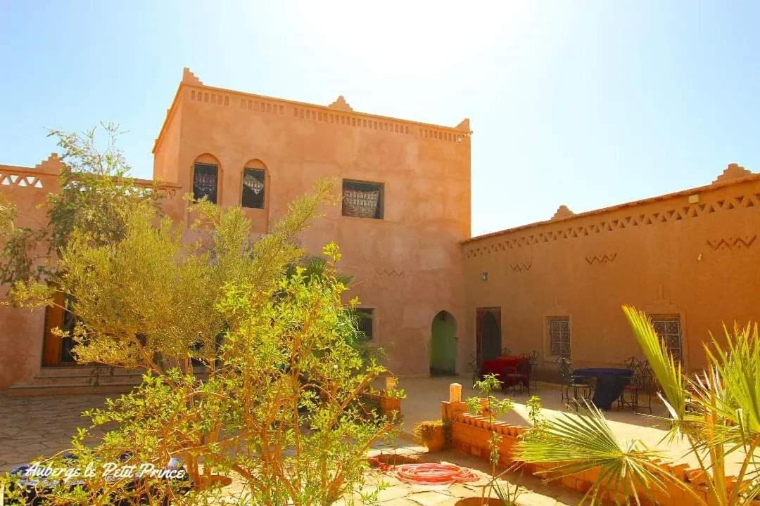 Hotel Riad Le Petit Prince Мерзуга Экстерьер фото
