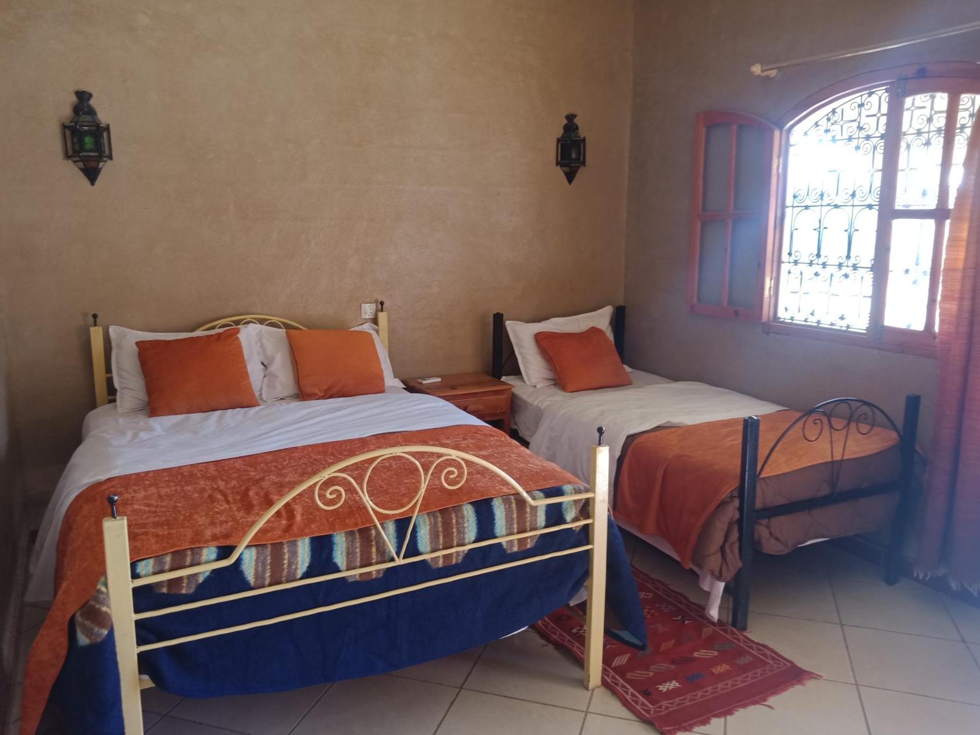 Hotel Riad Le Petit Prince Мерзуга Номер фото
